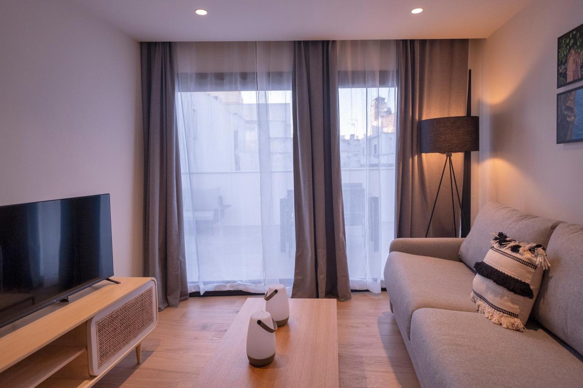 Villar Suites By Cadiz4Rentals Room photo