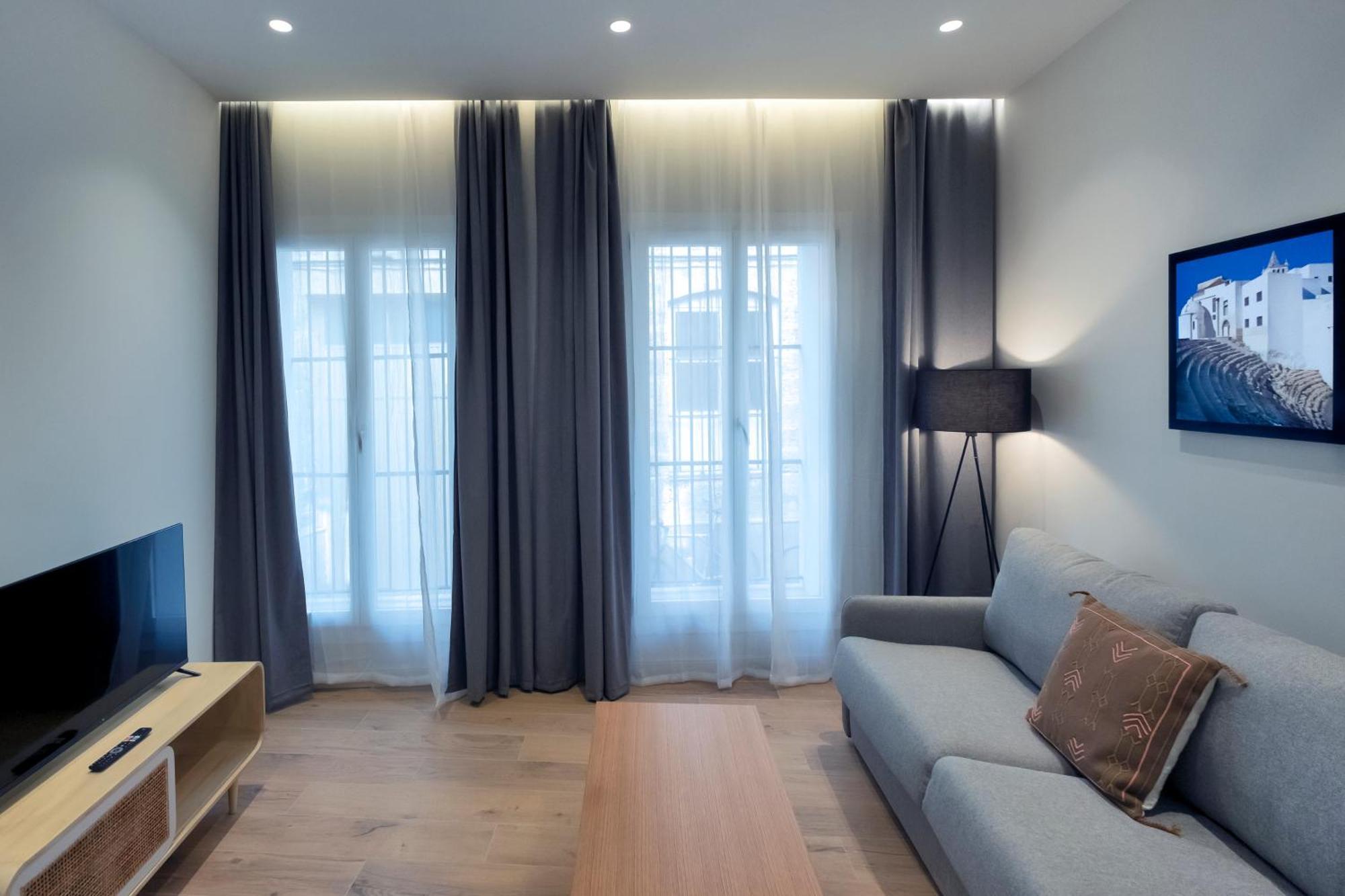 Villar Suites By Cadiz4Rentals Room photo
