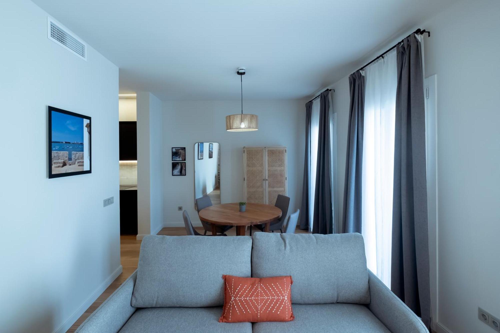 Villar Suites By Cadiz4Rentals Room photo